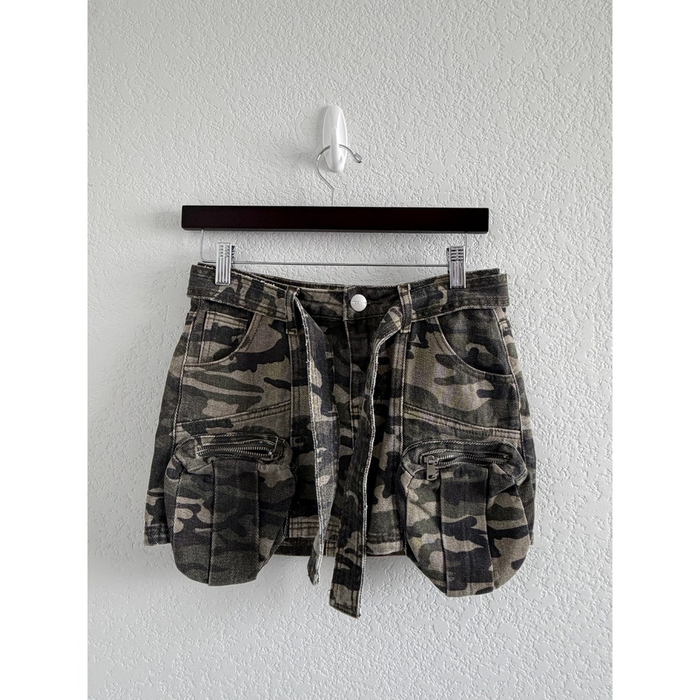 Revolve Superdown Utility Cargo Mini Skirt Size XS Green Camo Belted Pockets